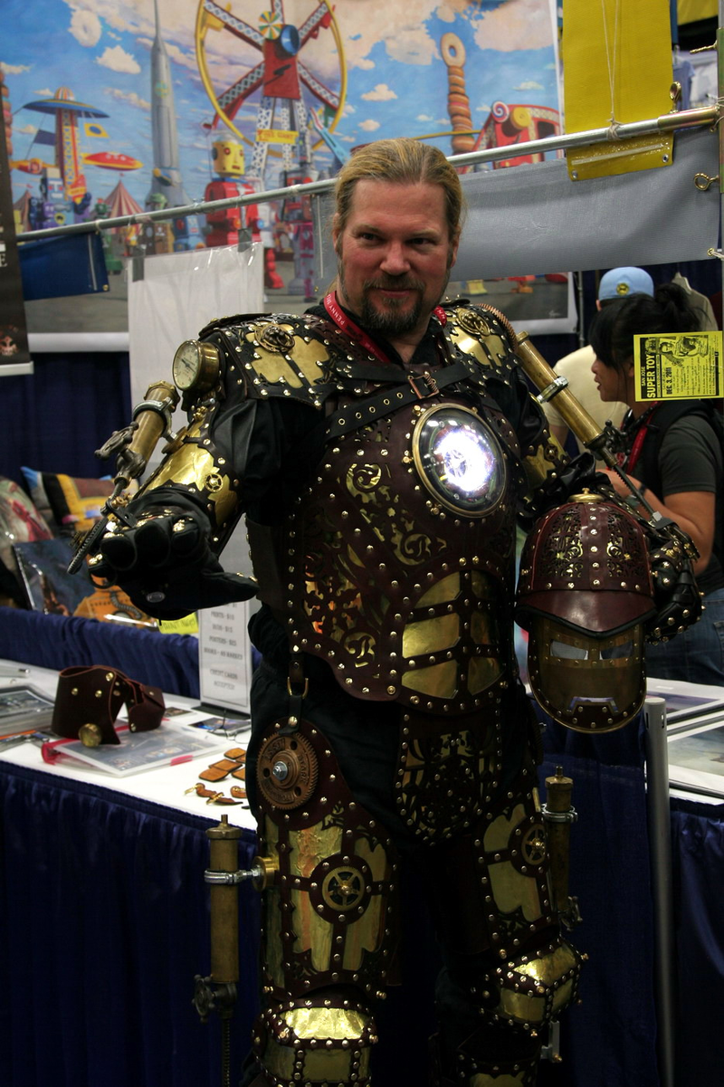 Illustration for article titled Coolest Comic-Con Cosplay, Day 3: Getting Crazier and More Amazing